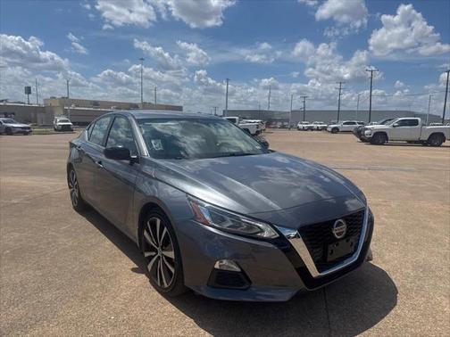 2022 Nissan Altima SR FWD