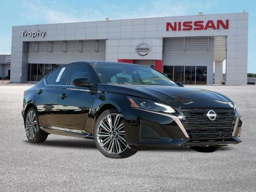 Super Black 2026 Nissan Altima SV FWD