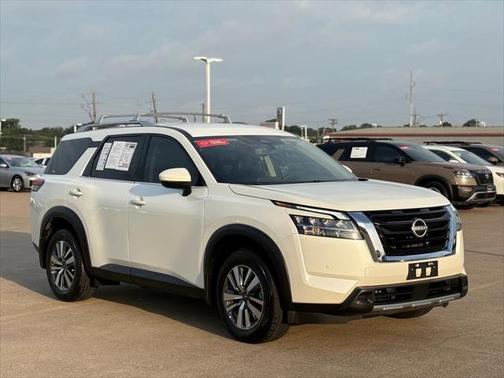 2024 Nissan Pathfinder SL FWD