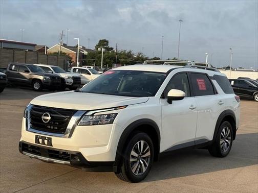 2024 Nissan Pathfinder SL FWD