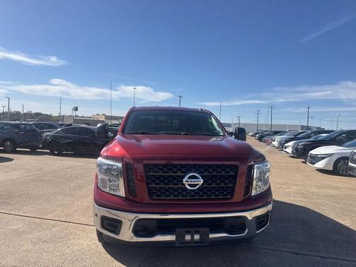 2019 Nissan Titan SV