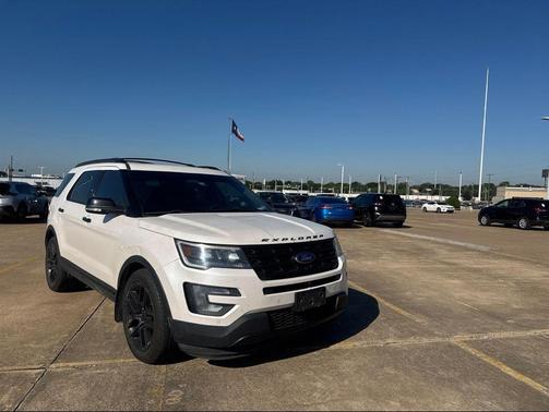 White Platinum Metallic Tri-Coat 2016 Ford Explorer Sport
