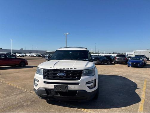 White Platinum Metallic Tri-Coat 2016 Ford Explorer Sport