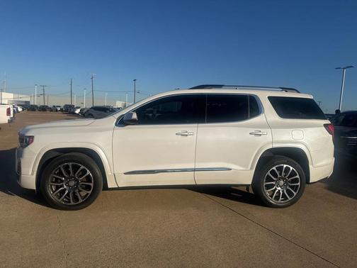 2020 GMC Acadia Denali