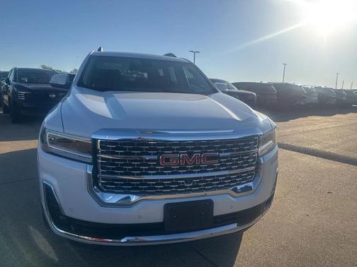 2020 GMC Acadia Denali