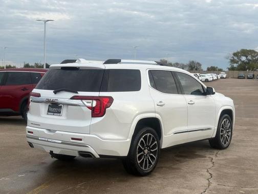 2020 GMC Acadia Denali