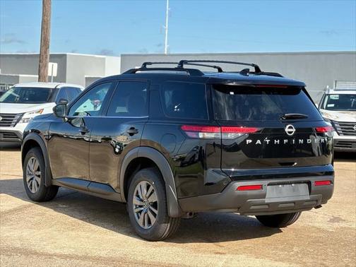 2025 Nissan Pathfinder SV FWD