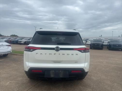 2024 Nissan Pathfinder SV FWD