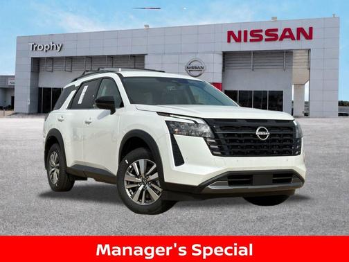 Everest White Pearl Tricoat 2026 Nissan Pathfinder SL