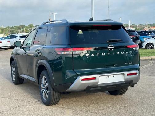 2025 Nissan Pathfinder SL 4WD