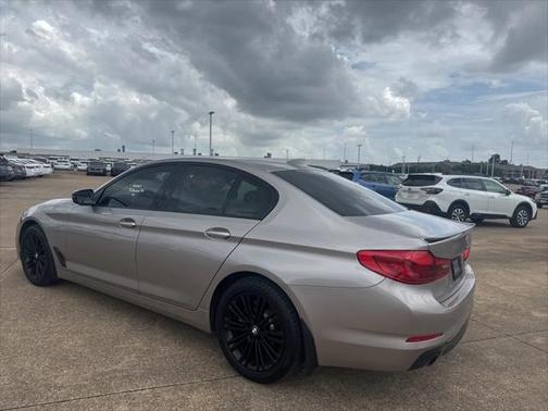 2019 BMW 530 530i