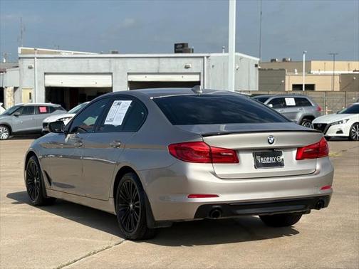 2019 BMW 530 530i