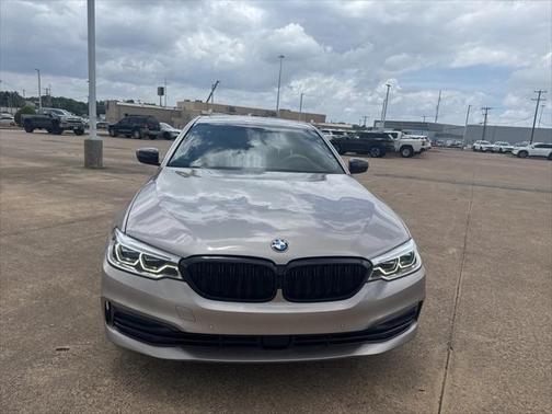 2019 BMW 530 530i