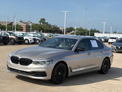 2019 BMW 530 530i