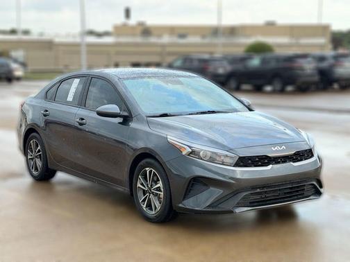 Gravity Gray 2023 Kia Forte LXS