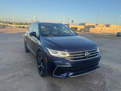 2022 Volkswagen Tiguan 2.0T SEL R-Line 4MOTION