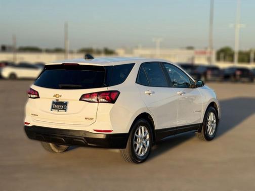 Summit White 2023 Chevrolet Equinox LS