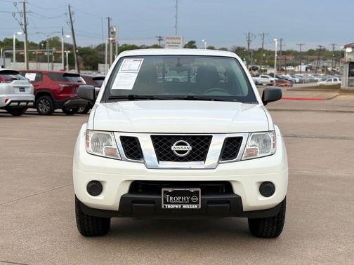 Glacier White 2019 Nissan Frontier SV