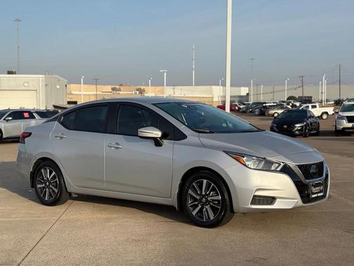 2020 Nissan Versa 1.6 SV
