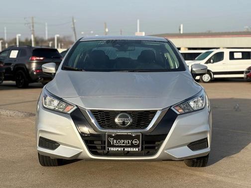2020 Nissan Versa 1.6 SV