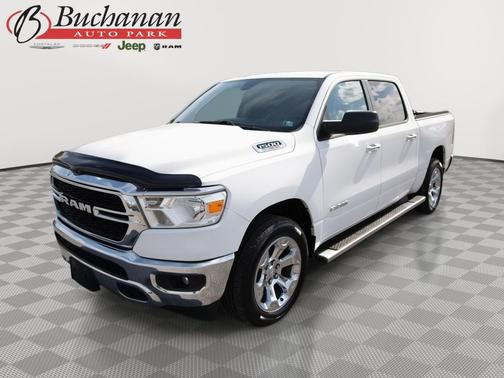 Bright White Clearcoat 2020 RAM 1500 Big Horn/Lone Star