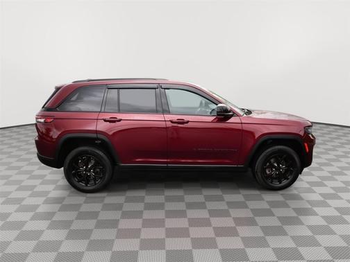 Velvet Red Pearlcoat 2024 Jeep Grand Cherokee Altitude