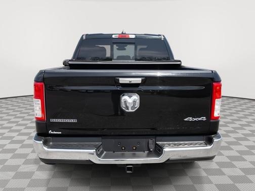Diamond Black Crystal Pearlcoat 2020 RAM 1500 Big Horn/Lone Star