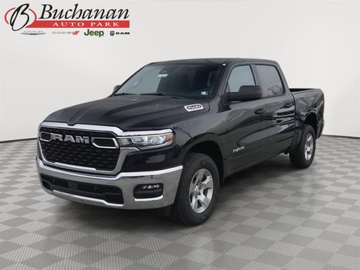 Diamond Black Crystal Pearlcoat 2026 RAM 1500 Big Horn/Lone Star