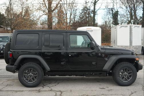 Black Clearcoat 2026 Jeep Wrangler Sport S