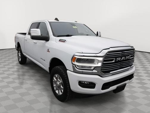Bright White Clearcoat 2024 RAM 2500 Laramie Crew Cab 4x4 6'4' Box