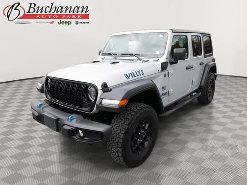 Silver Zynith Clearcoat 2024 Jeep Wrangler 4xe Willys