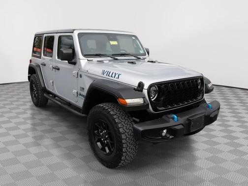 Silver Zynith Clearcoat 2024 Jeep Wrangler 4xe Willys