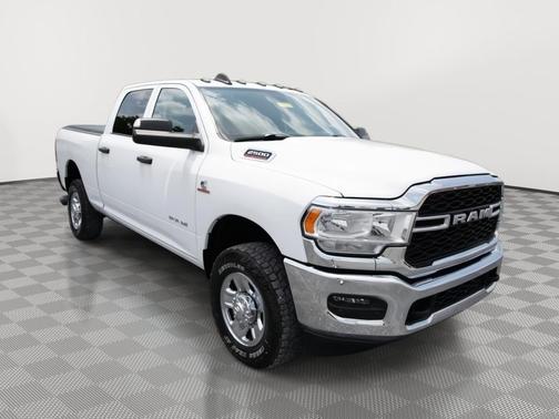 Bright White Clearcoat 2020 RAM 2500 Tradesman Crew Cab 4x4 6'4' Box