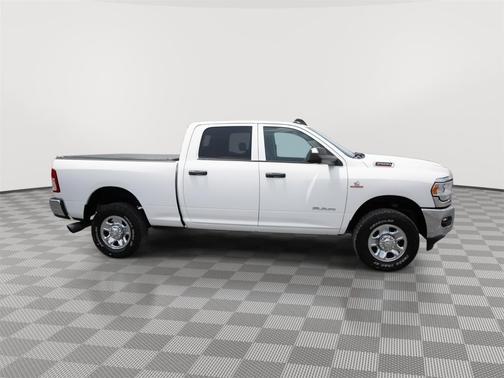 Bright White Clearcoat 2020 RAM 2500 Tradesman Crew Cab 4x4 6'4' Box