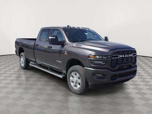 Granite Crystal Metallic Clearcoat 2026 RAM 2500 Big Horn Crew Cab 4x4 8' Box