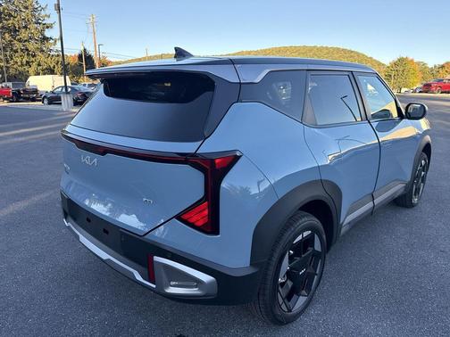 Frost Blue/Black Roof 2027 Kia Seltos S