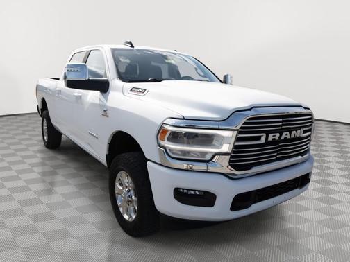 Bright White Clearcoat 2024 RAM 2500 Laramie Crew Cab 4x4 6'4' Box