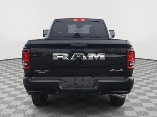 Diamond Black Crystal Pearlcoat 2026 RAM 2500 Big Horn Crew Cab 4x4 8' Box