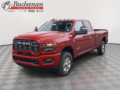 Molten Red Pearlcoat 2026 RAM 2500 Big Horn Crew Cab 4x4 8' Box