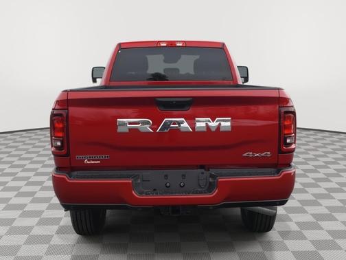 Molten Red Pearlcoat 2026 RAM 2500 Big Horn Crew Cab 4x4 8' Box
