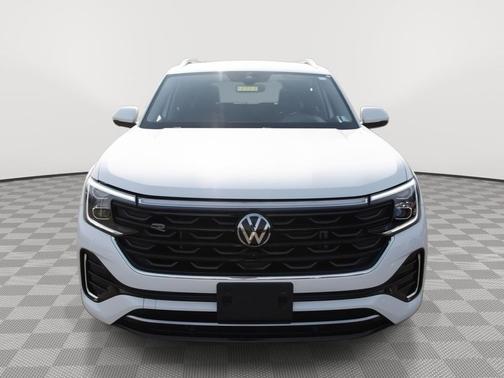Deep Black Pearl 2024 Volkswagen Atlas 2.0T SEL Premium R-Line 4MOTION