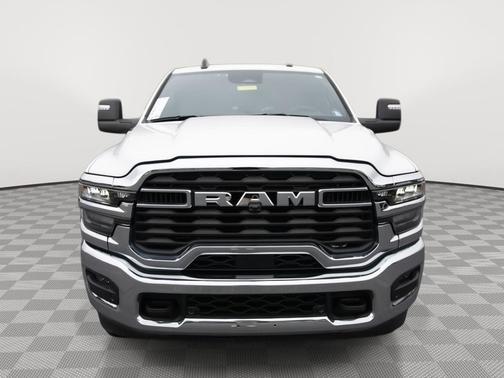 Bright White Clearcoat 2025 RAM 2500 Big Horn Crew Cab 4x4 8' Box
