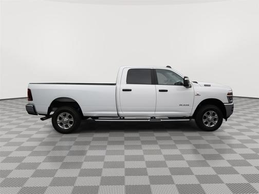 Bright White Clearcoat 2025 RAM 2500 Big Horn Crew Cab 4x4 8' Box