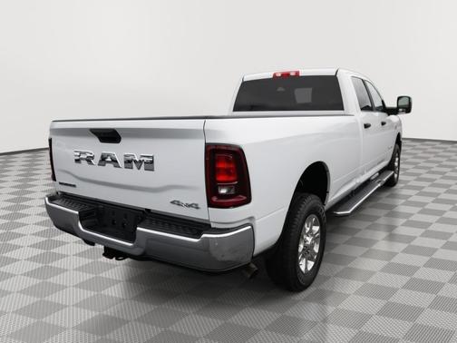 Bright White Clearcoat 2025 RAM 2500 Big Horn Crew Cab 4x4 8' Box