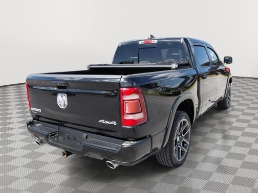 Diamond Black Crystal Pearlcoat 2020 RAM 1500 Laramie