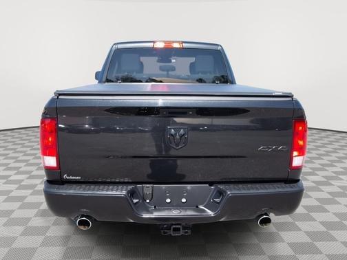 Brilliant Black Crystal Pearlcoat 2015 RAM 1500 Tradesman/Express