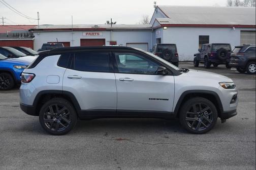 Silver Zynith Metallic Clearcoat 2026 Jeep Compass Limited