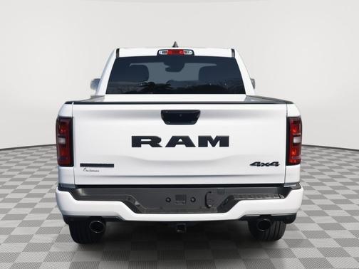 Bright White Clearcoat 2026 RAM 1500 Big Horn/Lone Star