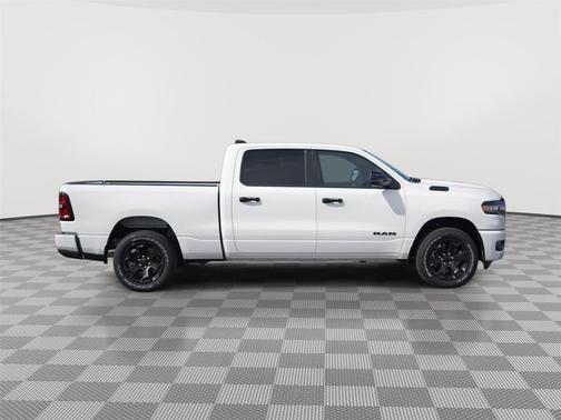 Bright White Clearcoat 2026 RAM 1500 Big Horn/Lone Star