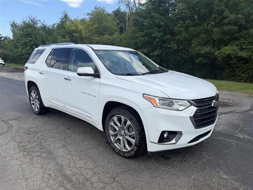 Summit White 2021 Chevrolet Traverse PREMIER
